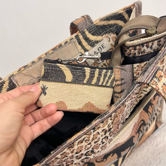 🦒Vintage Jade African safari inspired animal print tapestry tote bag - Picture 9 of 12